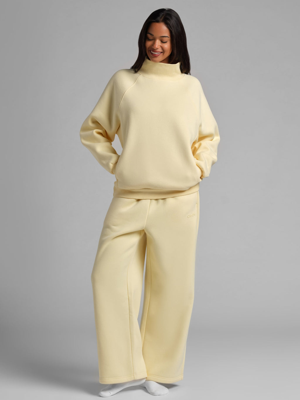 Sudadera Básica con Cuello Mock