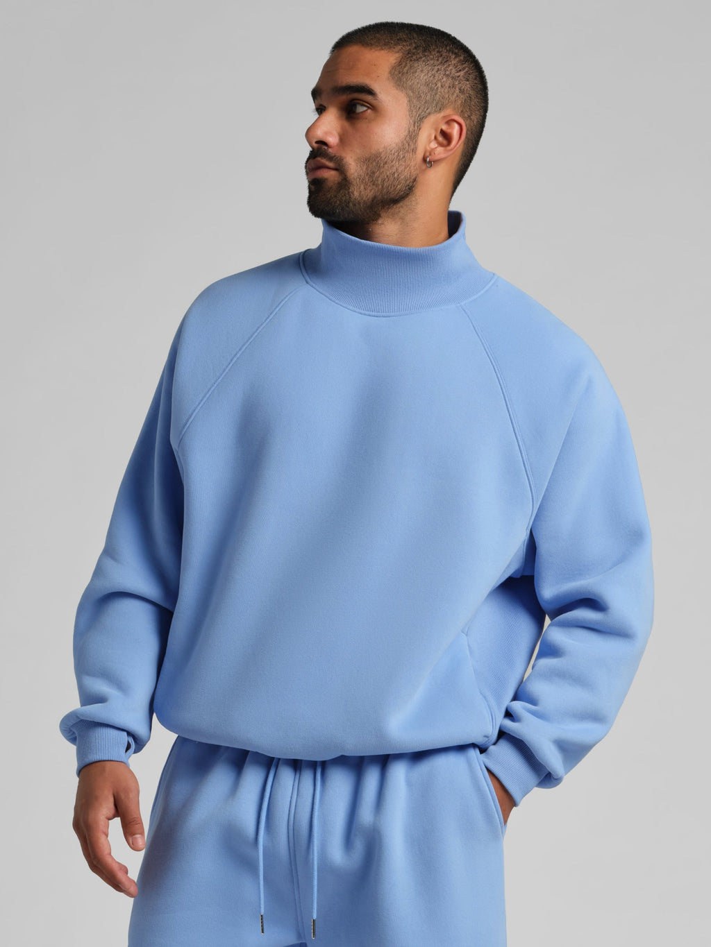 Sudadera Básica con Cuello Mock