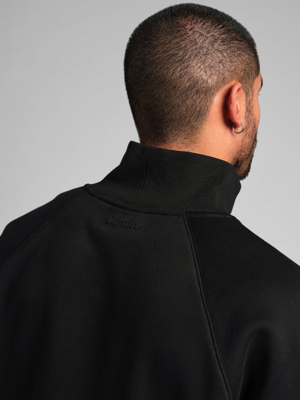 Sudadera Básica con Cuello Mock